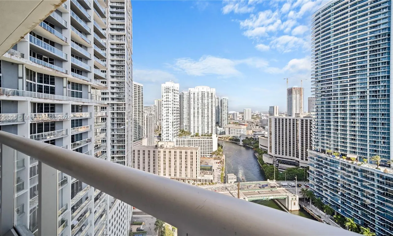 465 Brickell Ave # 2704, Miami FL 33131