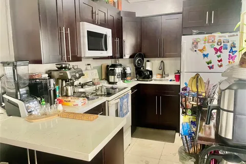 267 E 4th Ave # 5, Hialeah FL 33010