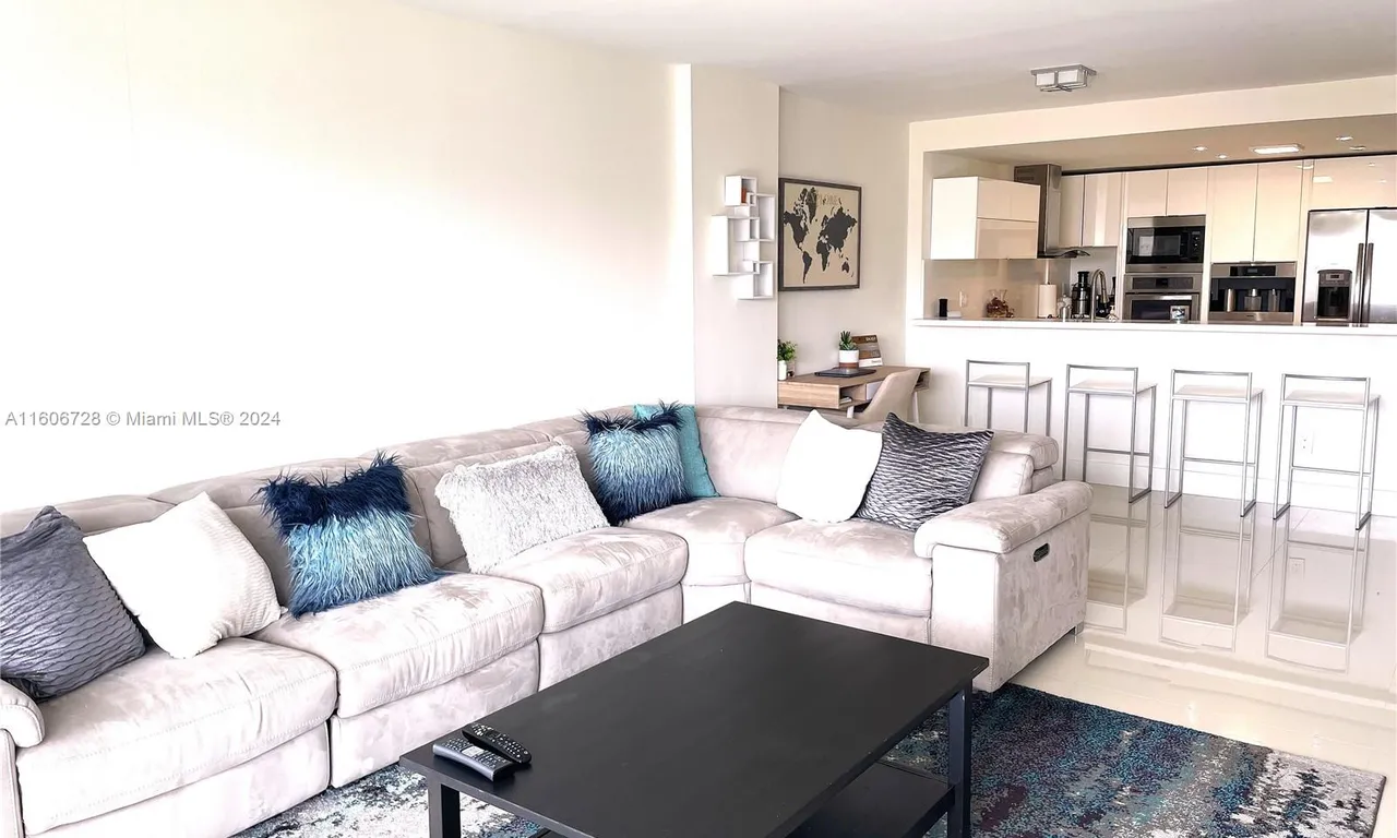 2780 NE 183rd St # 1403, Aventura FL 33160