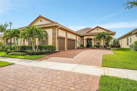 8759 SW Flutto Way, Port St. Lucie FL 34987