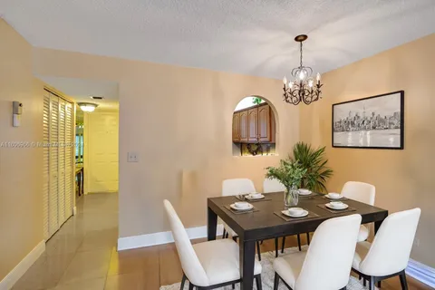 3120 Holiday Springs Boulevard # 204, Margate FL 33063