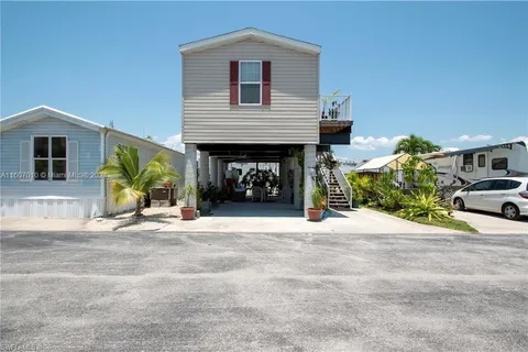 675 S Copeland Ave #12, Everglades City FL 34139