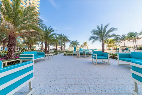 2501 S Ocean Dr # 303, Hollywood FL 33019