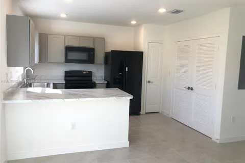 533 NE 5th Pl # 1, Florida City FL 33034