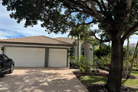 4957 NW 111th Ter, Coral Springs FL 33076