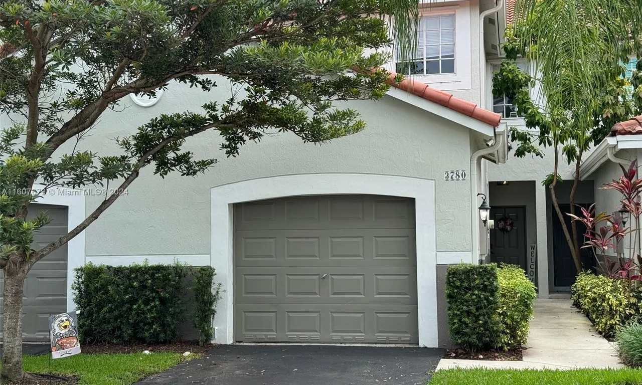 3780 San Simeon Cir, Weston FL 33331