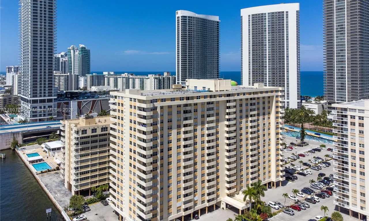 1833 S Ocean Dr # 1007, Hallandale Beach FL 33009