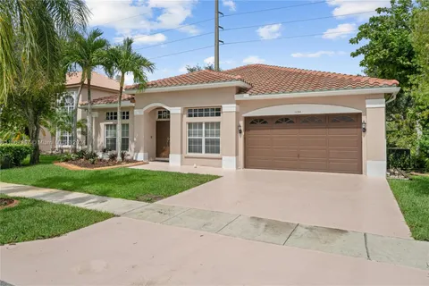 1154 NW 183rd Ter, Pembroke Pines FL 33029