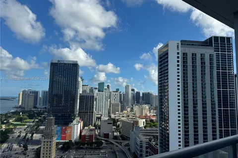 888 Biscayne Blvd # 3203, Miami FL 33132