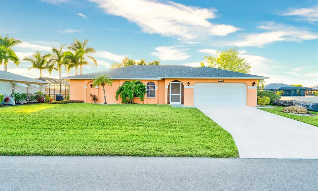 3914 SW 1st Pl, Cape Coral FL 33914