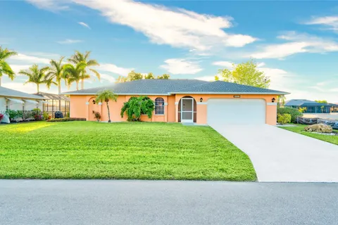 3914 SW 1st Pl, Cape Coral FL 33914