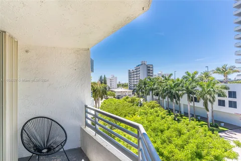 1401 Bay Rd # 504, Miami Beach FL 33139