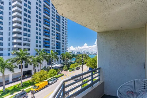 1401 Bay Rd # 504, Miami Beach FL 33139