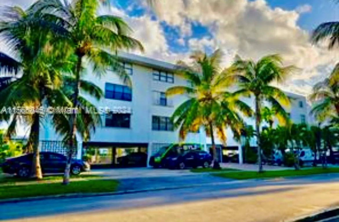 3702 NE 171st St # 11, North Miami Beach FL 33160