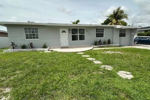 3800 SW 31st Ct, West Park FL 33023