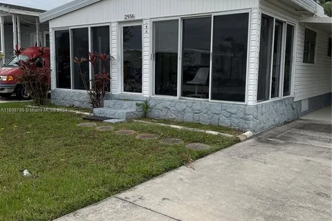 2956 Lakeshore Dr, Dania Beach FL 33312