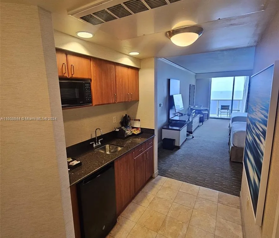 18001 Collins Ave # 2610, Sunny Isles Beach FL 33160