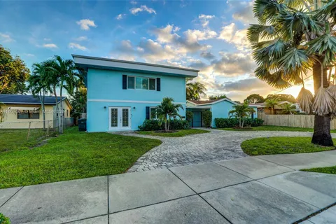 736 NE 34th Ct, Oakland Park FL 33334