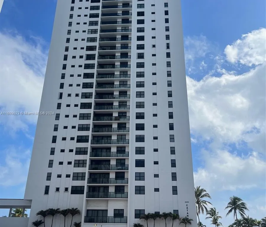 2301 S Ocean Dr # 307, Hollywood FL 33019