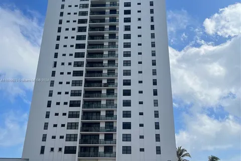 2301 S Ocean Dr # 307, Hollywood FL 33019