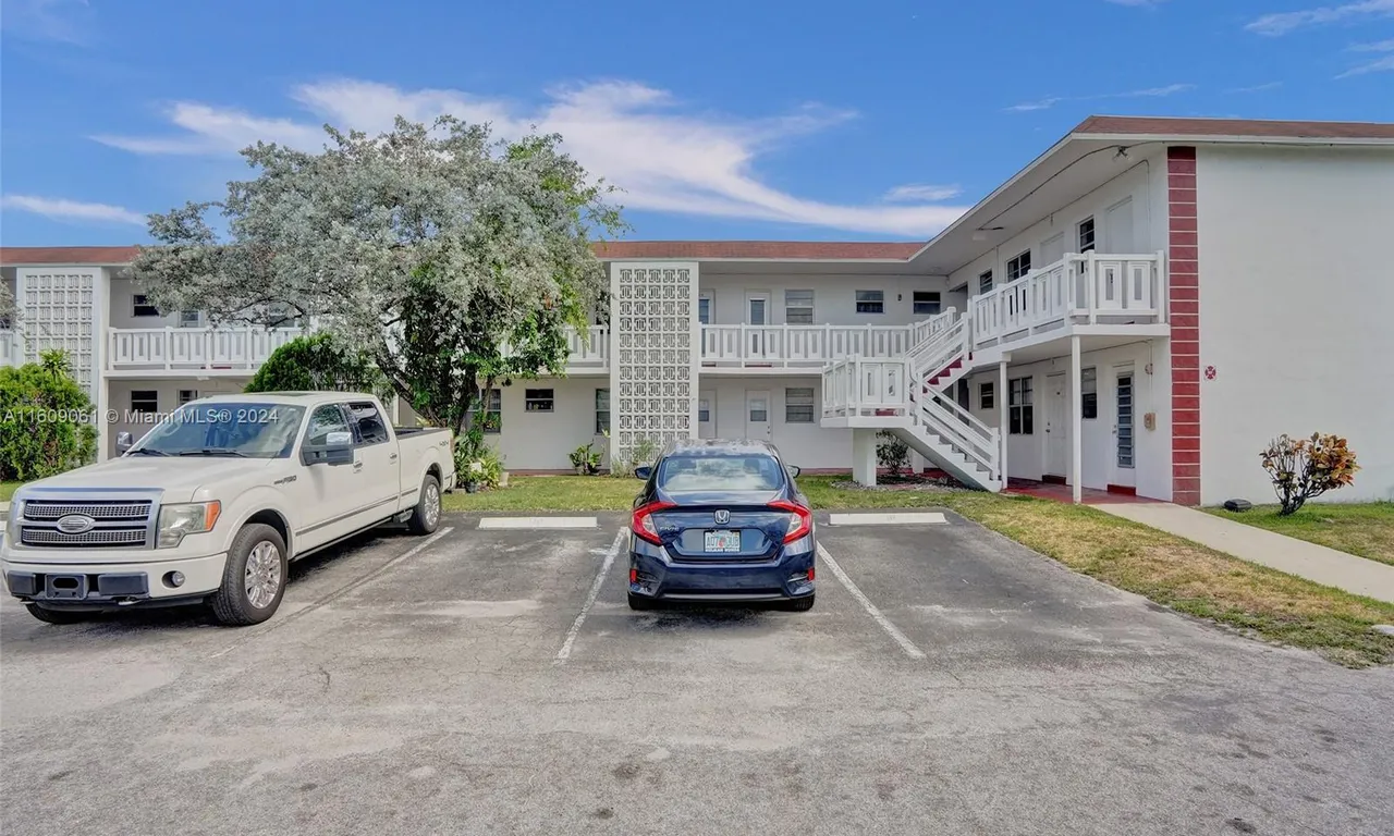 1321 NW 43rd Ave # 206, Lauderhill FL 33313