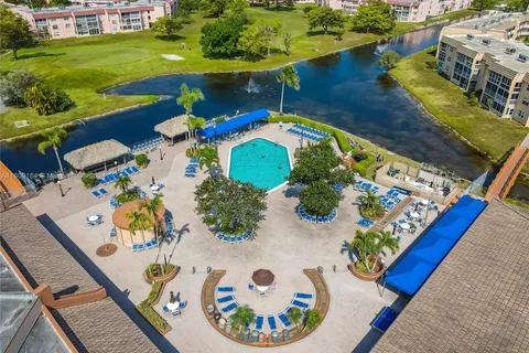 9201 Sunrise Lakes Blvd # 103, Sunrise FL 33322