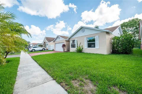 1200 SW 87th Way, Pembroke Pines FL 33025