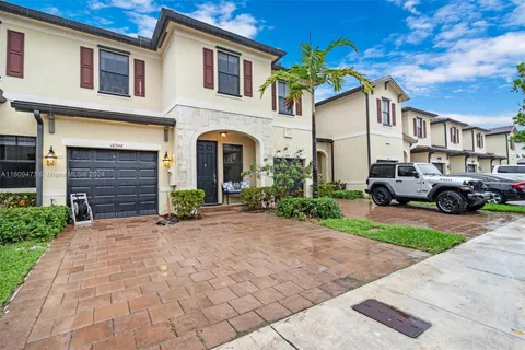 10346 W 33rd Ct # 10346, Hialeah FL 33018