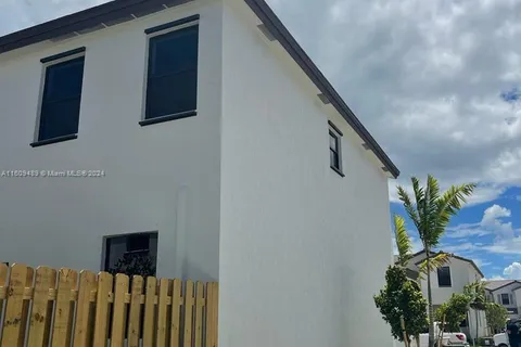 13131 SW 232nd Ln, Miami FL 33170