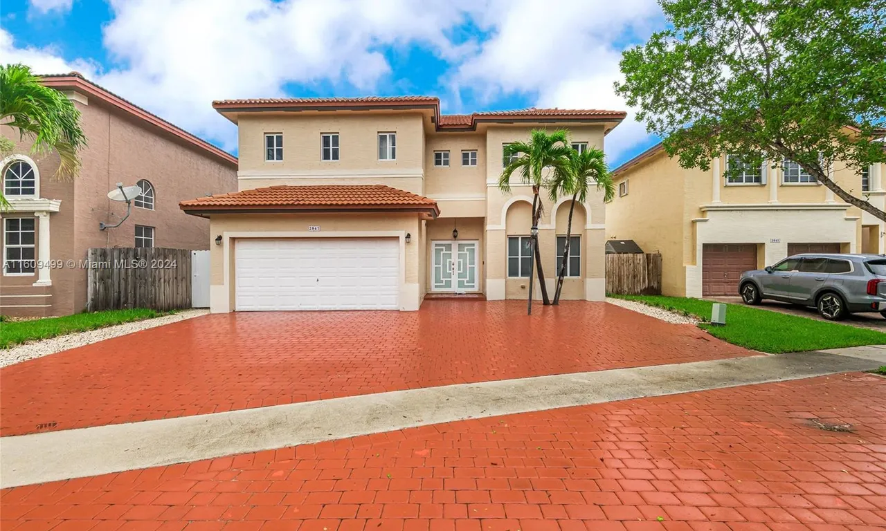 2845 NE 41st Rd, Homestead FL 33033