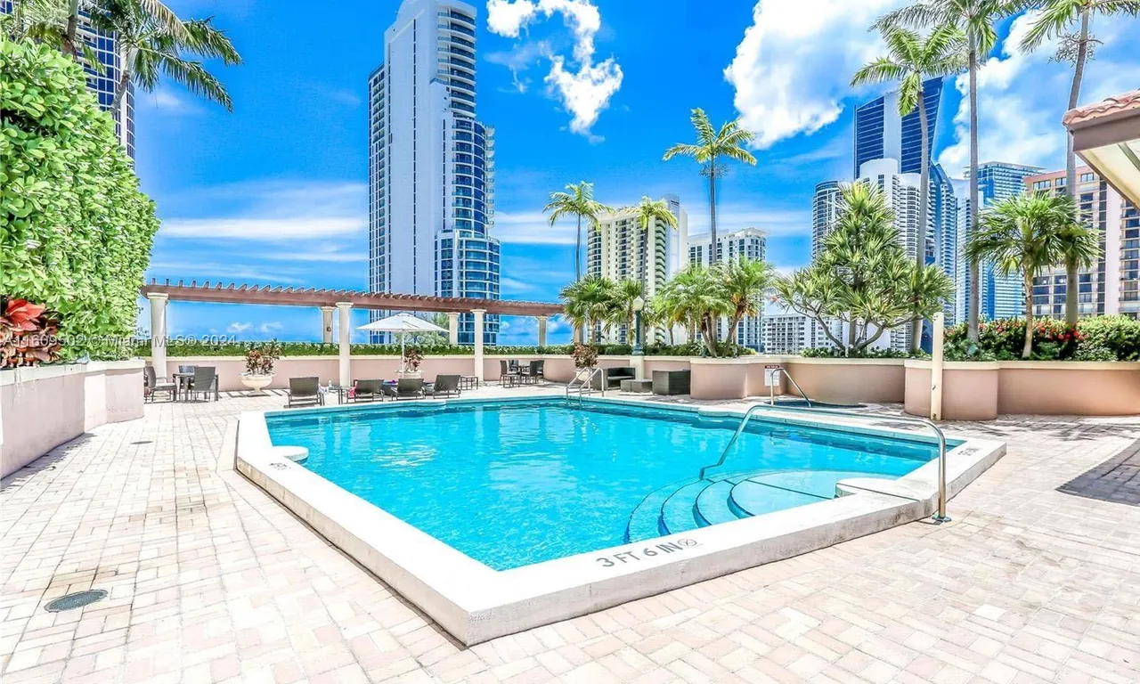 17555 Atlantic Blvd # 606, Sunny Isles Beach FL 33160