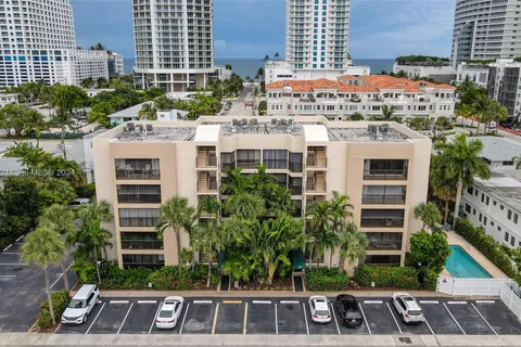 520 Orton Ave # 403, Fort Lauderdale FL 33304