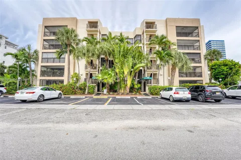 520 Orton Ave # 403, Fort Lauderdale FL 33304