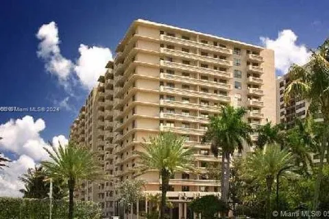 10185 Collins Ave # 801, Bal Harbour FL 33154