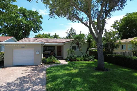 1146 Lincoln St, Hollywood FL 33019