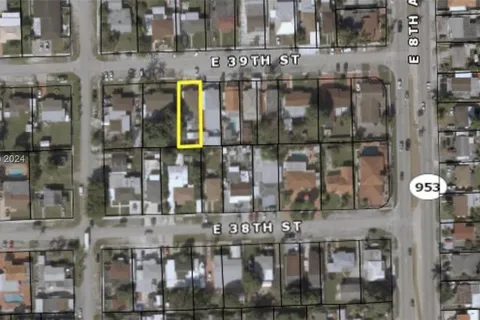 728 E 39th St, Hialeah FL 33013