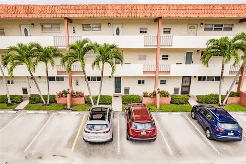 411 S Hollybrook Dr # 108, Pembroke Pines FL 33025