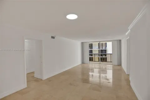 6039 Collins Ave # 1403, Miami Beach FL 33140