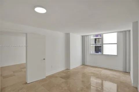 6039 Collins Ave # 1403, Miami Beach FL 33140