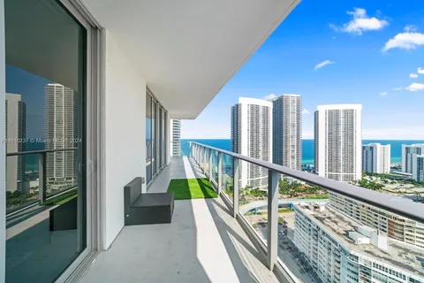 4010 S Ocean Dr # R2409, Hollywood FL 33019