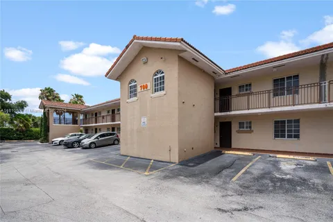 700 SE 9th Ct # 103, Hialeah FL 33010