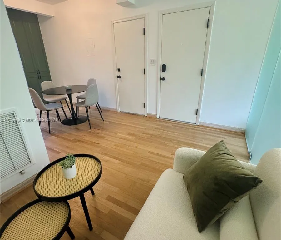 1520 Euclid Ave # 8, Miami Beach FL 33139