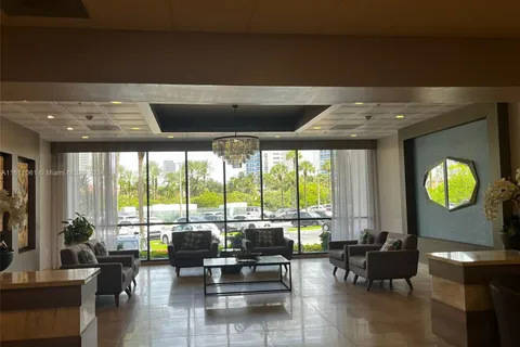 3701 N Country Club Dr # 203, Aventura FL 33180