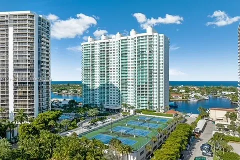 20201 E Country Club Dr # 1607, Aventura FL 33180