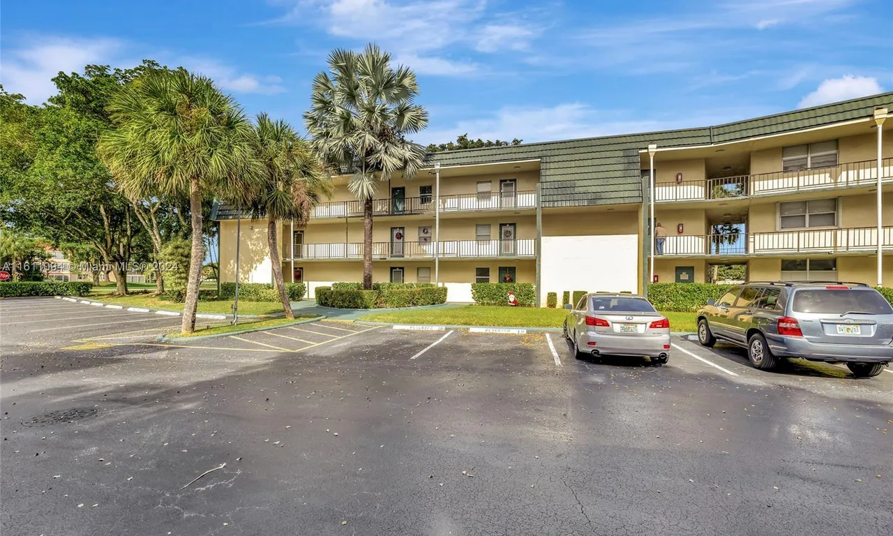 9081 Lime Bay Blvd # 302, Tamarac FL 33321