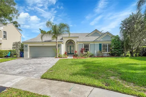 10396 Grove St, Cooper City FL 33328