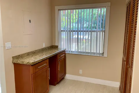 7340 Lake Cir Dr # 106, Margate FL 33063