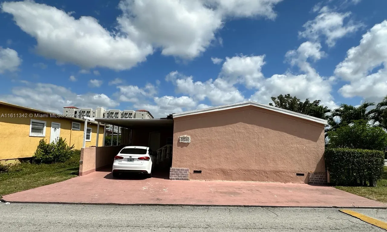 11201 NW 3 St, Miami FL 33172