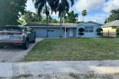 4381 Purdy Ln, West Palm Beach FL 33406