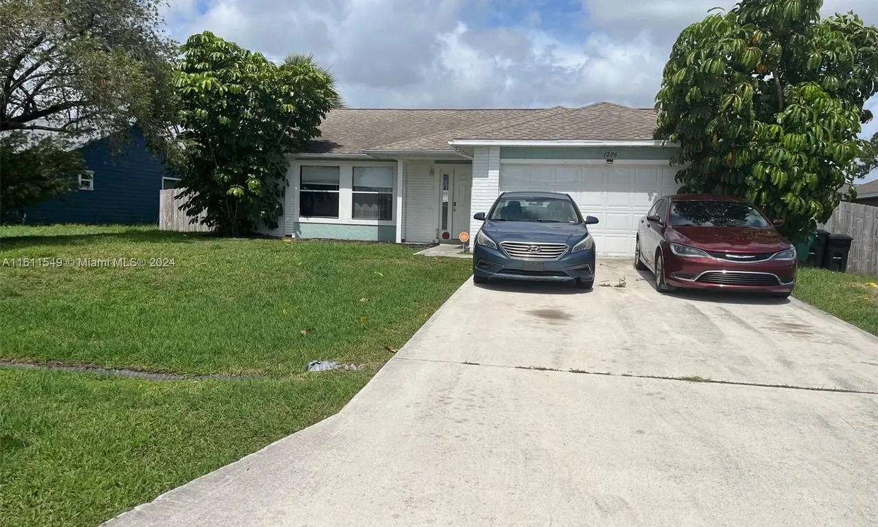 1226 SW Curry St, Port St. Lucie FL 34983